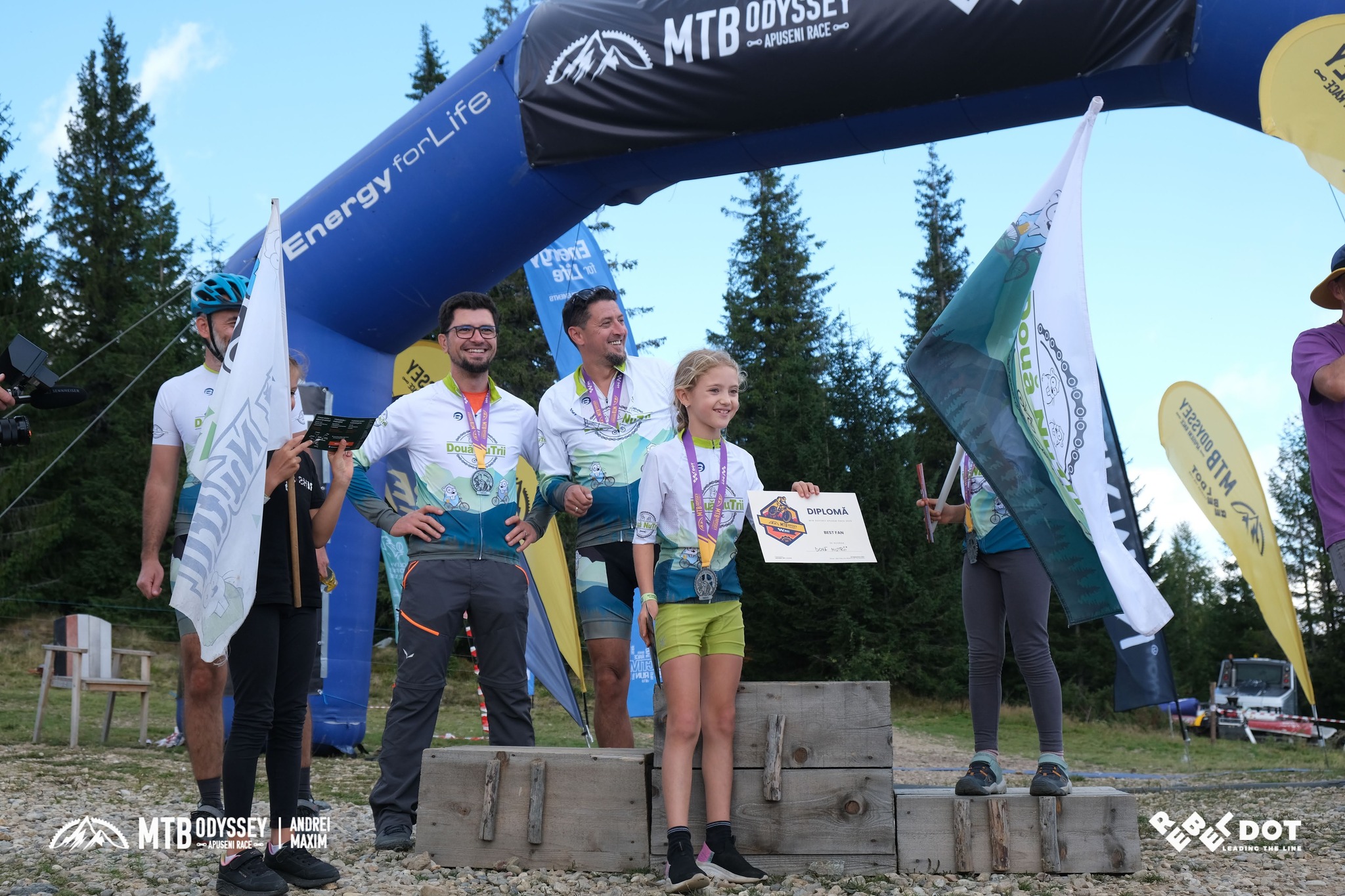 BEST FAN TEAM_DouaNuTRii